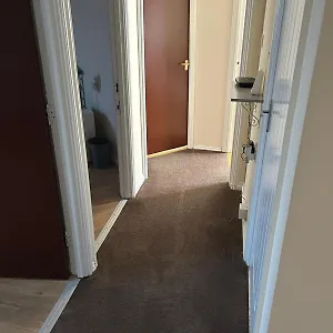 Apartment Zone 2 Lovely 4 Bedroom - 3 Trowbridge Road, London