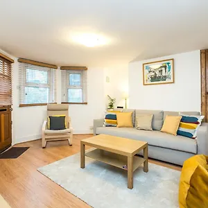 Apartment New Stylish 1 Bedroom Flat With Garden, London