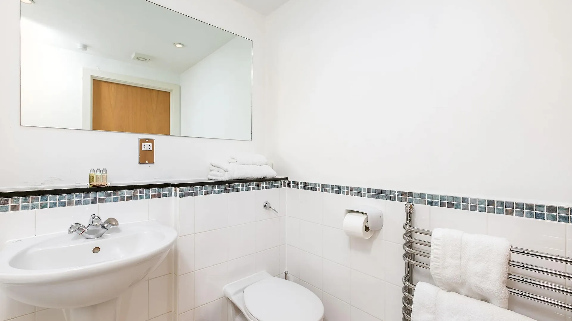 Marlin Apartments London City - Queen Street 4*,  United Kingdom