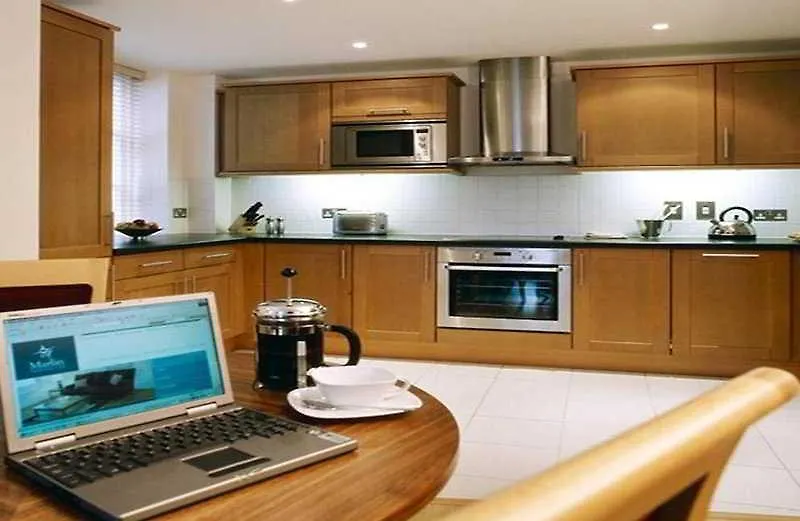 Marlin Apartments London City - Queen Street 4*,